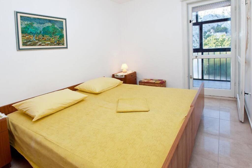 Sara Apartment Punta Omis Near Sandy Beach Exteriör bild