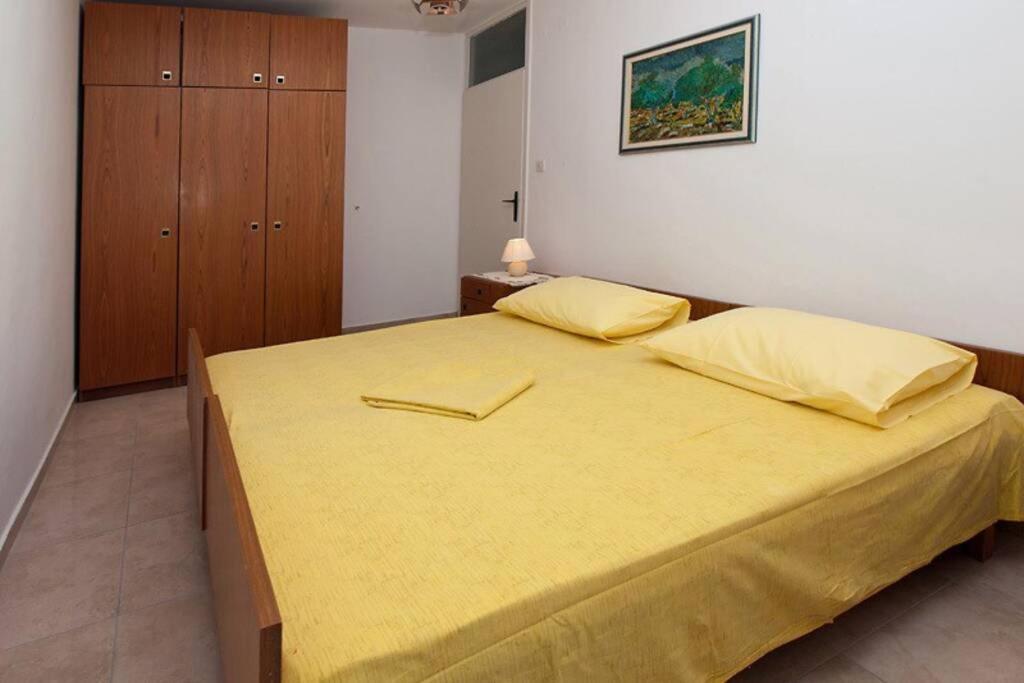 Sara Apartment Punta Omis Near Sandy Beach Exteriör bild
